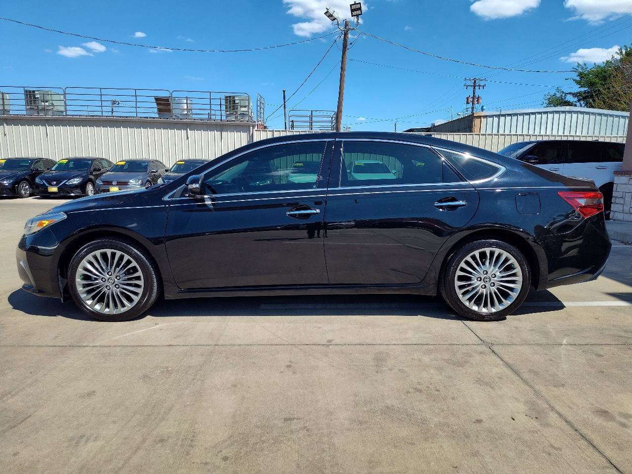 Used 2017 Toyota Avalon Limited FWD image 7