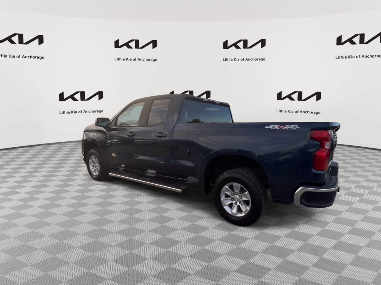 Used 2020 Chevrolet Silverado 1500 LT w/ All-Star Edition AWD/4WD image 6