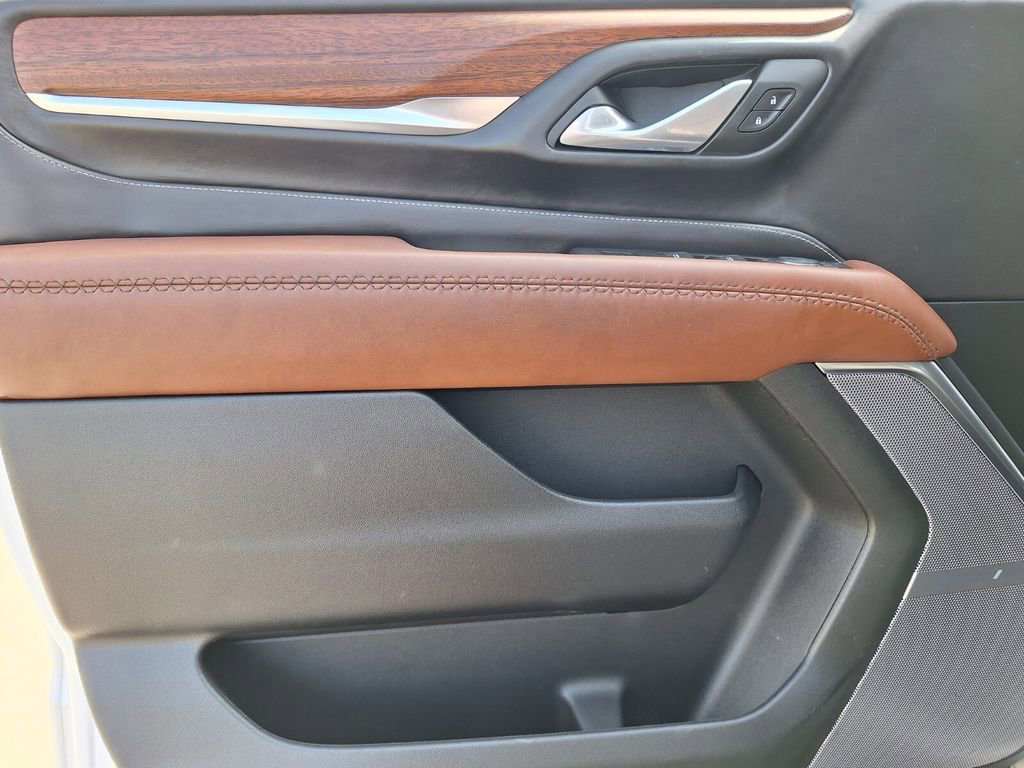 Used 2023 GMC Yukon Denali Ultimate w/ LPO, Floor Liner Package image 38