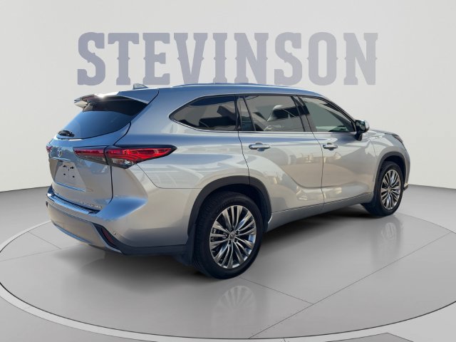 Used 2021 Toyota Highlander Platinum AWD/4WD image 5