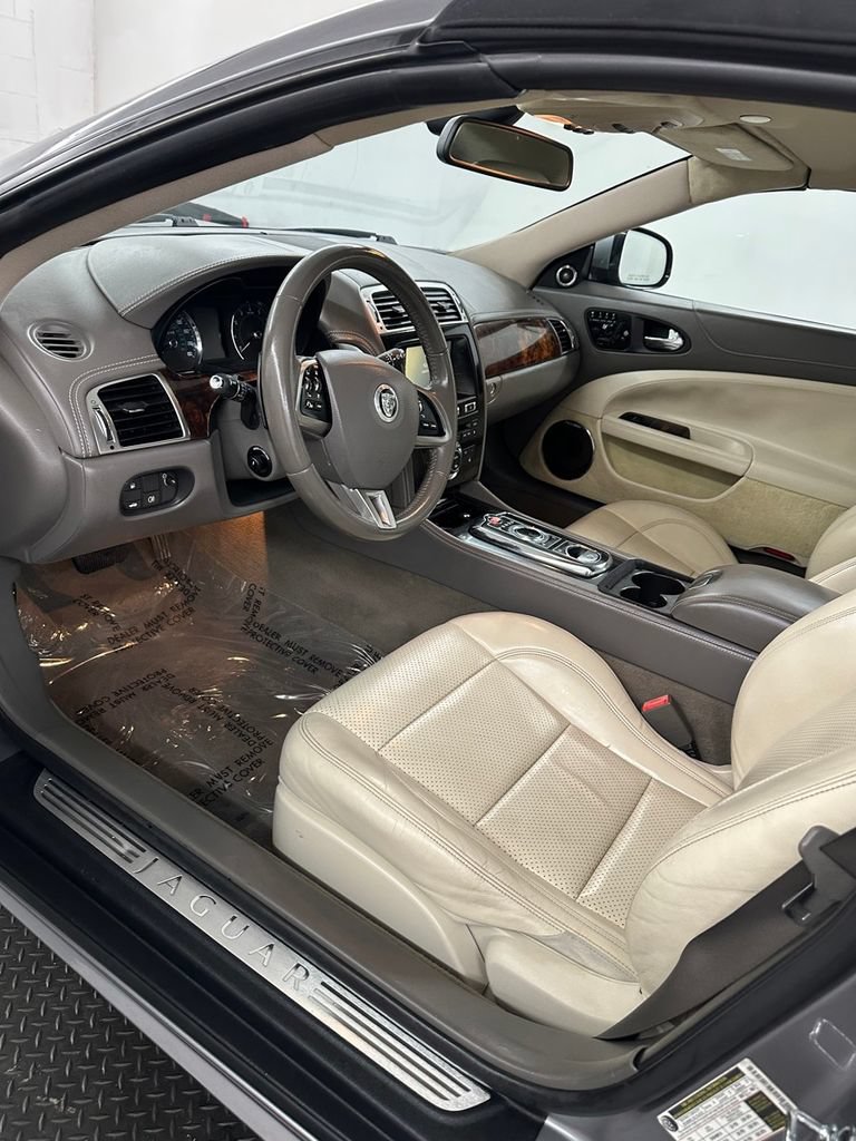 Used 2012 Jaguar XK Convertible RWD image 10