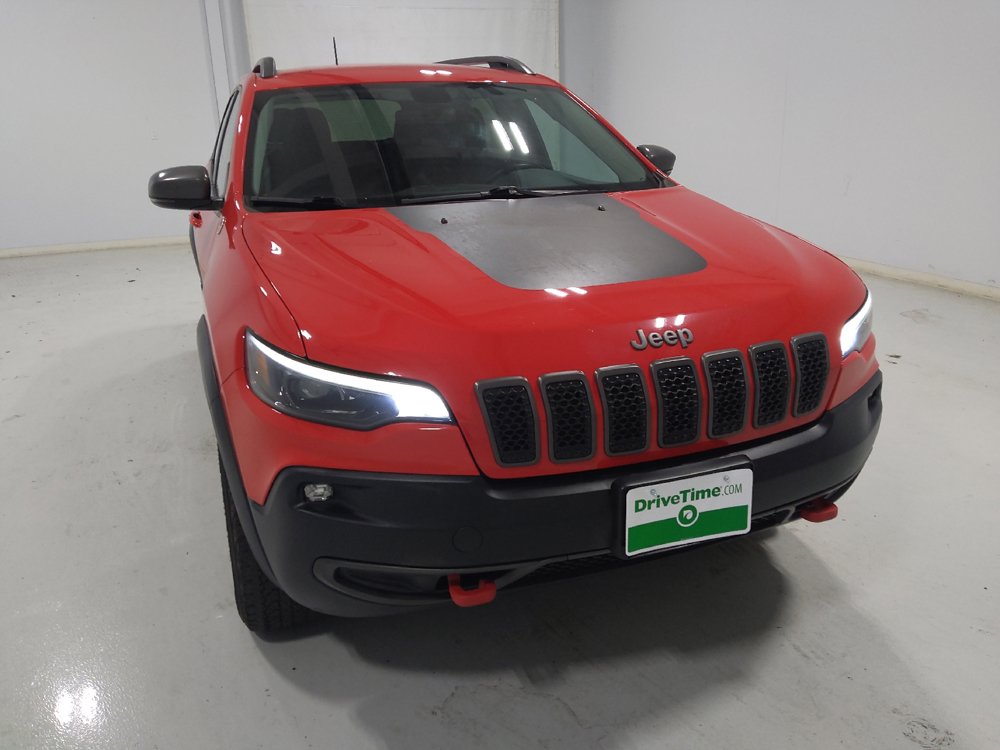 Used 2019 Jeep Cherokee Trailhawk w/ Cold Weather Group AWD/4WD image 3