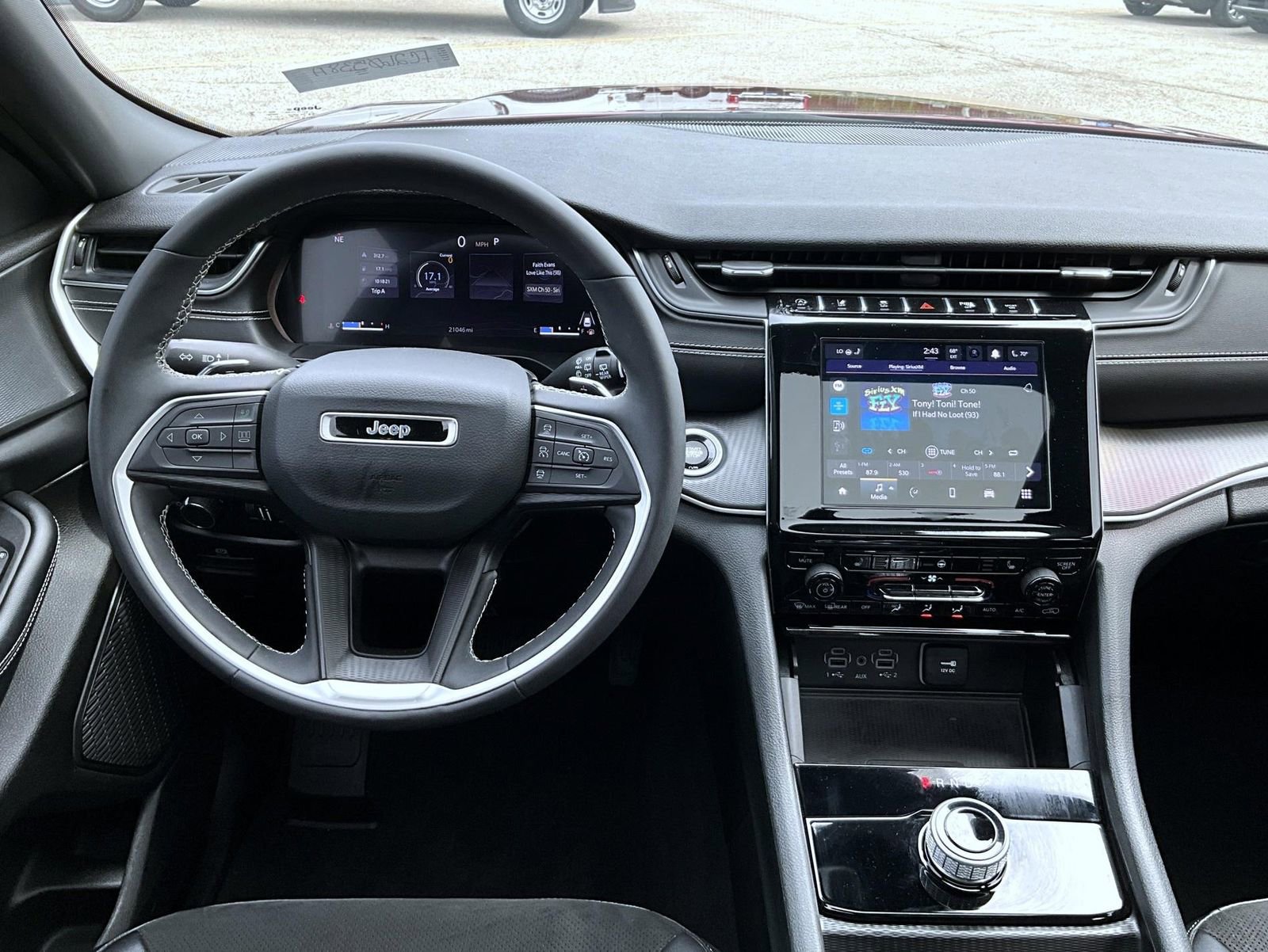 Used 2023 Jeep Grand Cherokee Altitude image 13