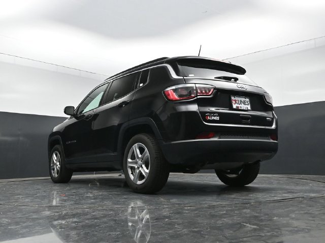 Used 2024 Jeep Compass Latitude AWD/4WD image 50