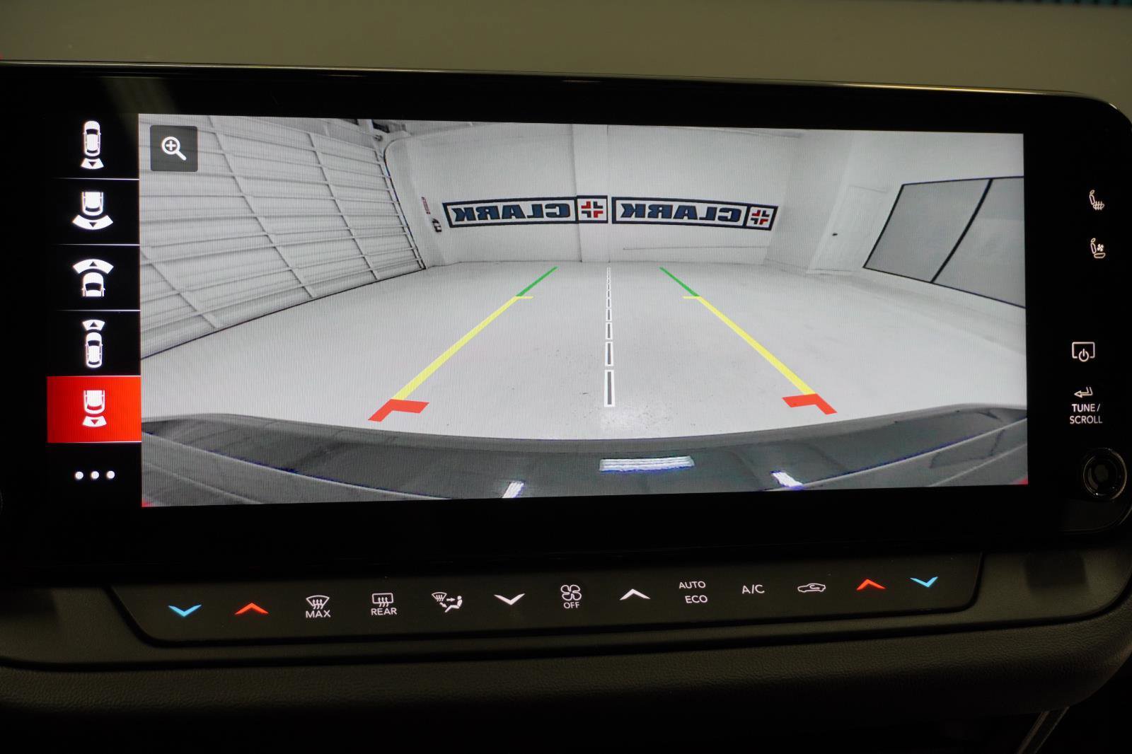 Used 2024 Dodge Charger R/T w/ Plus Group image 34