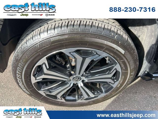 Used 2024 Toyota RAV4 XSE w/ Premium Package image 5