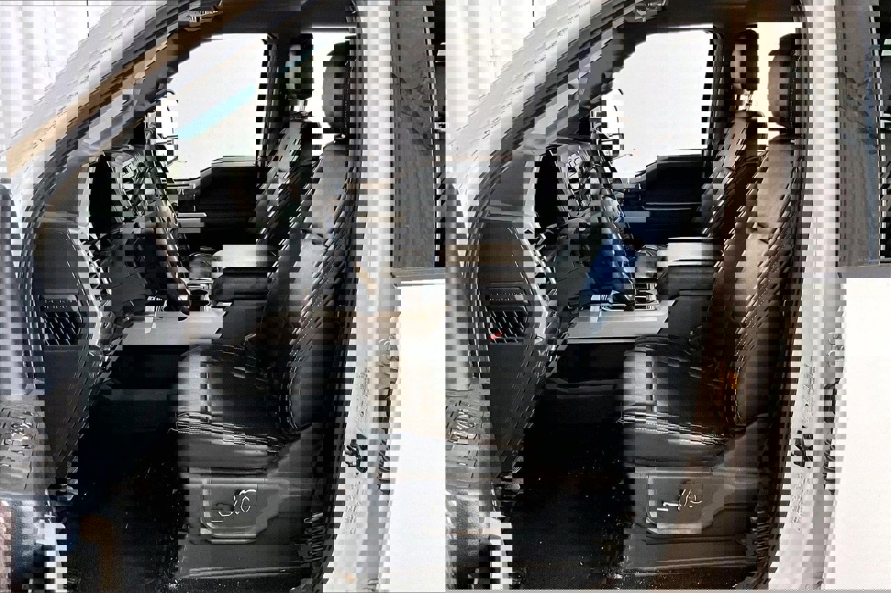 Used 2019 Ford F250 Lariat w/ Chrome Package image 15