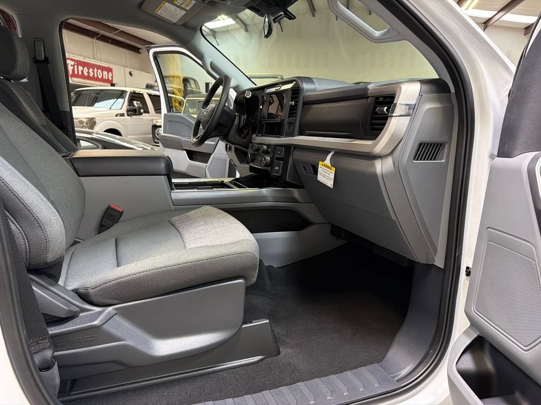 Used 2025 Ford F250 XLT AWD/4WD image 36