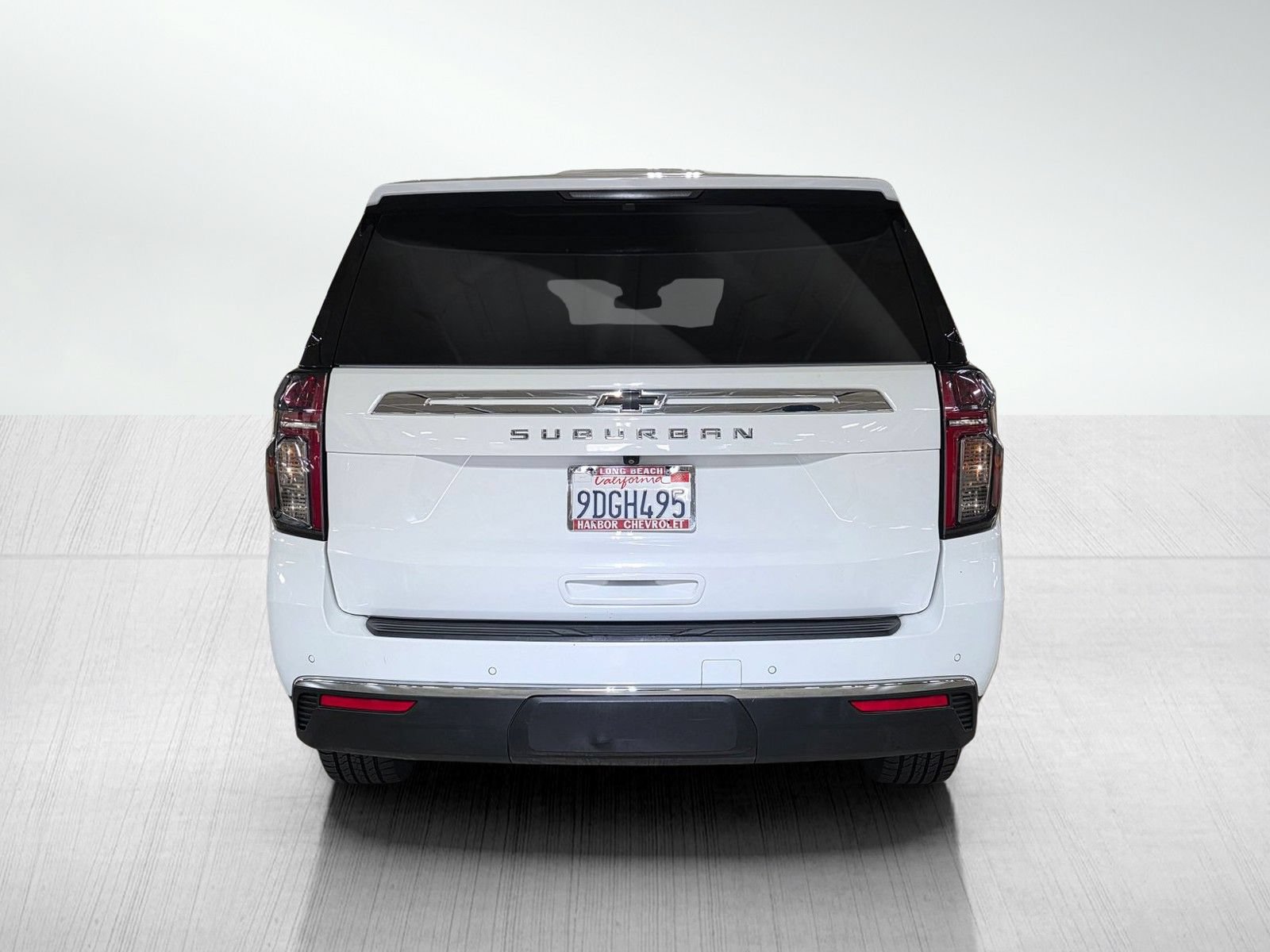 Used 2023 Chevrolet Suburban LS RWD image 6