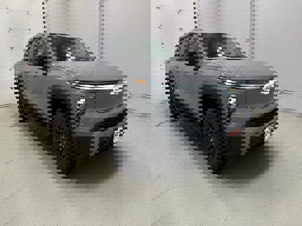 New 2026 Chevrolet Silverado EV LT image 2