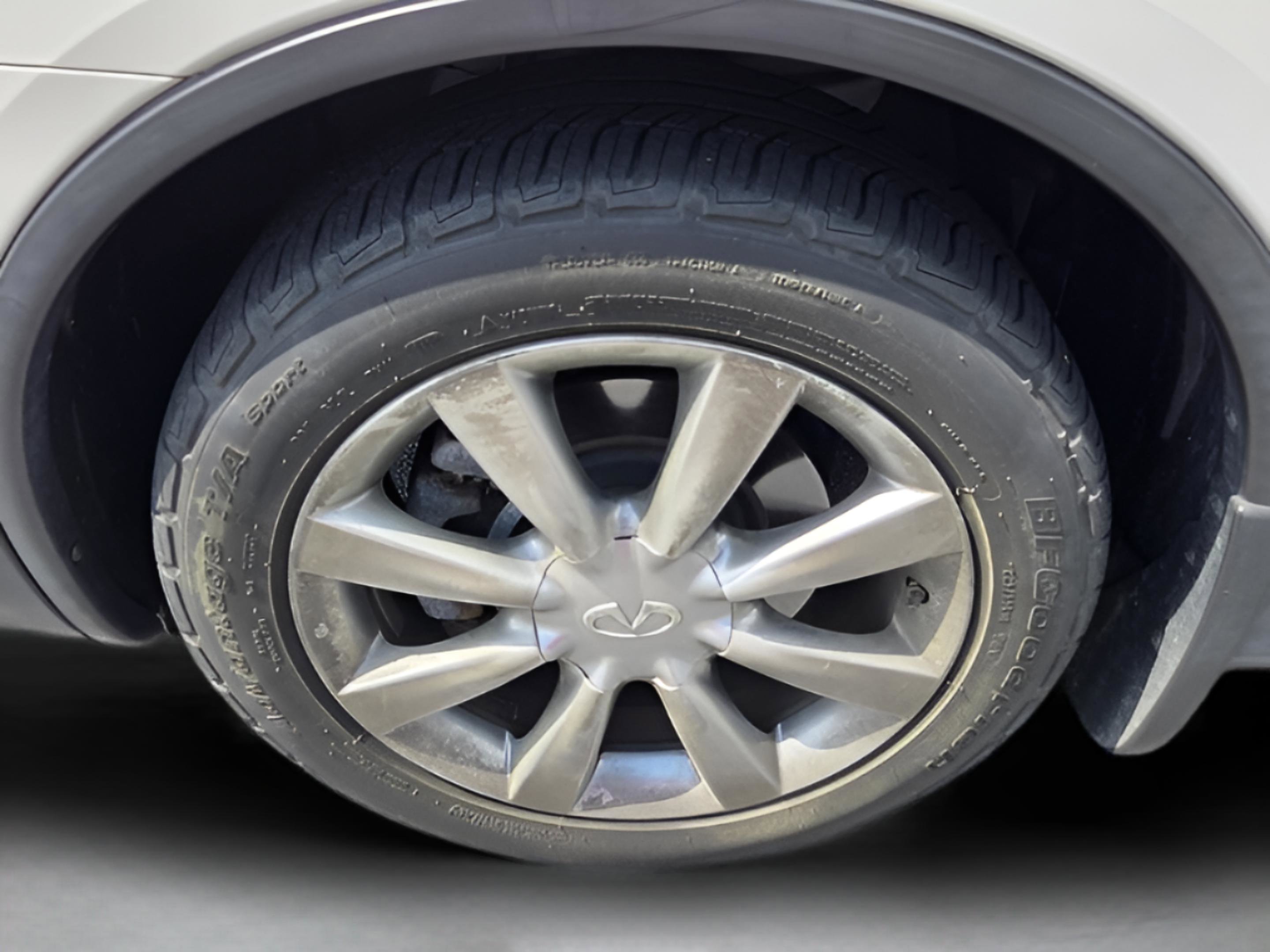 Used 2017 INFINITI QX50 AWD w/ Premium Plus Package image 10