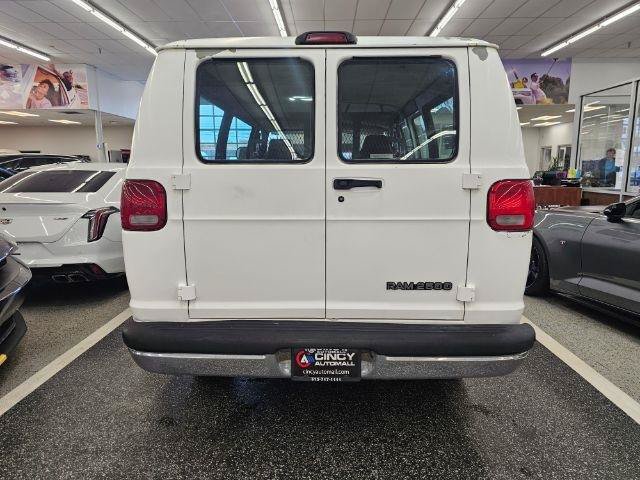Used 2001 Dodge B2500 Passenger RWD image 6