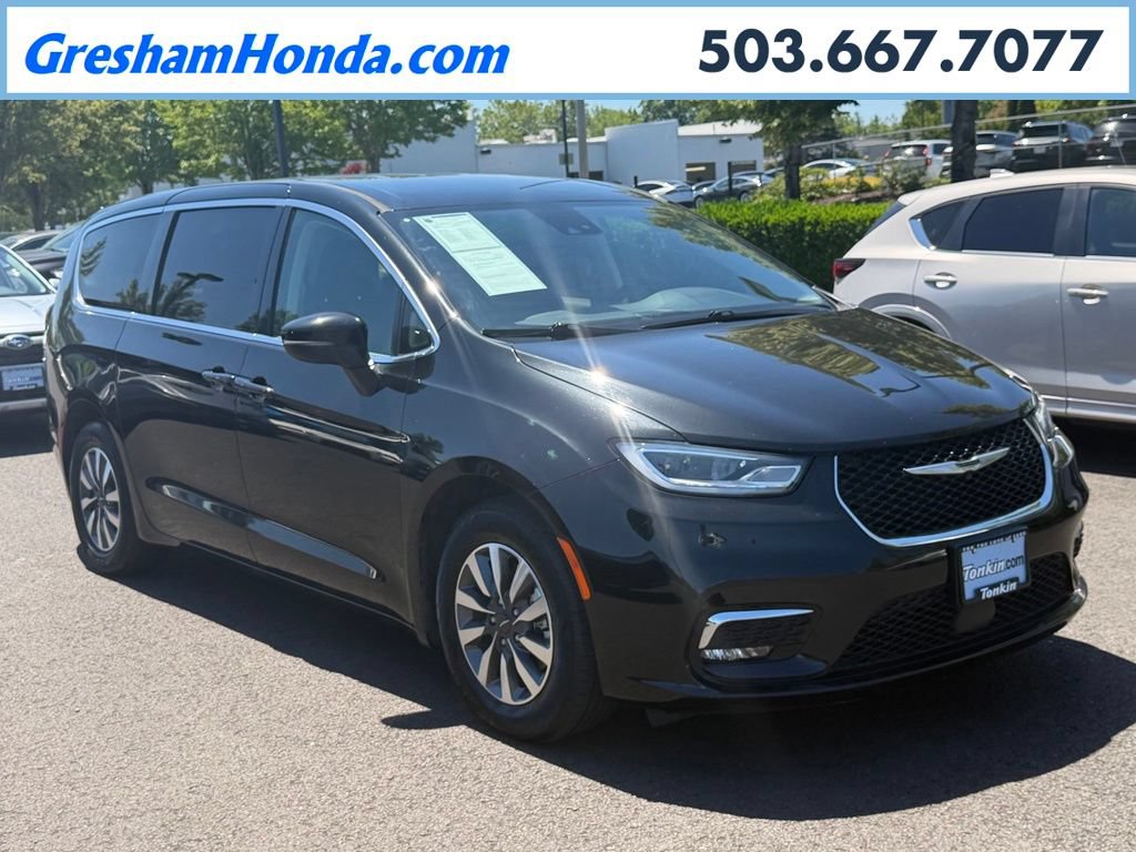 Used 2023 Chrysler Pacifica Touring-L