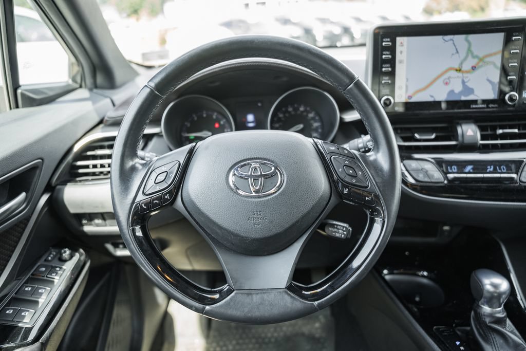 Used 2019 Toyota C-HR Limited FWD image 30