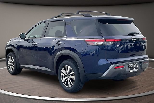 New 2026 Nissan Pathfinder SL image 3
