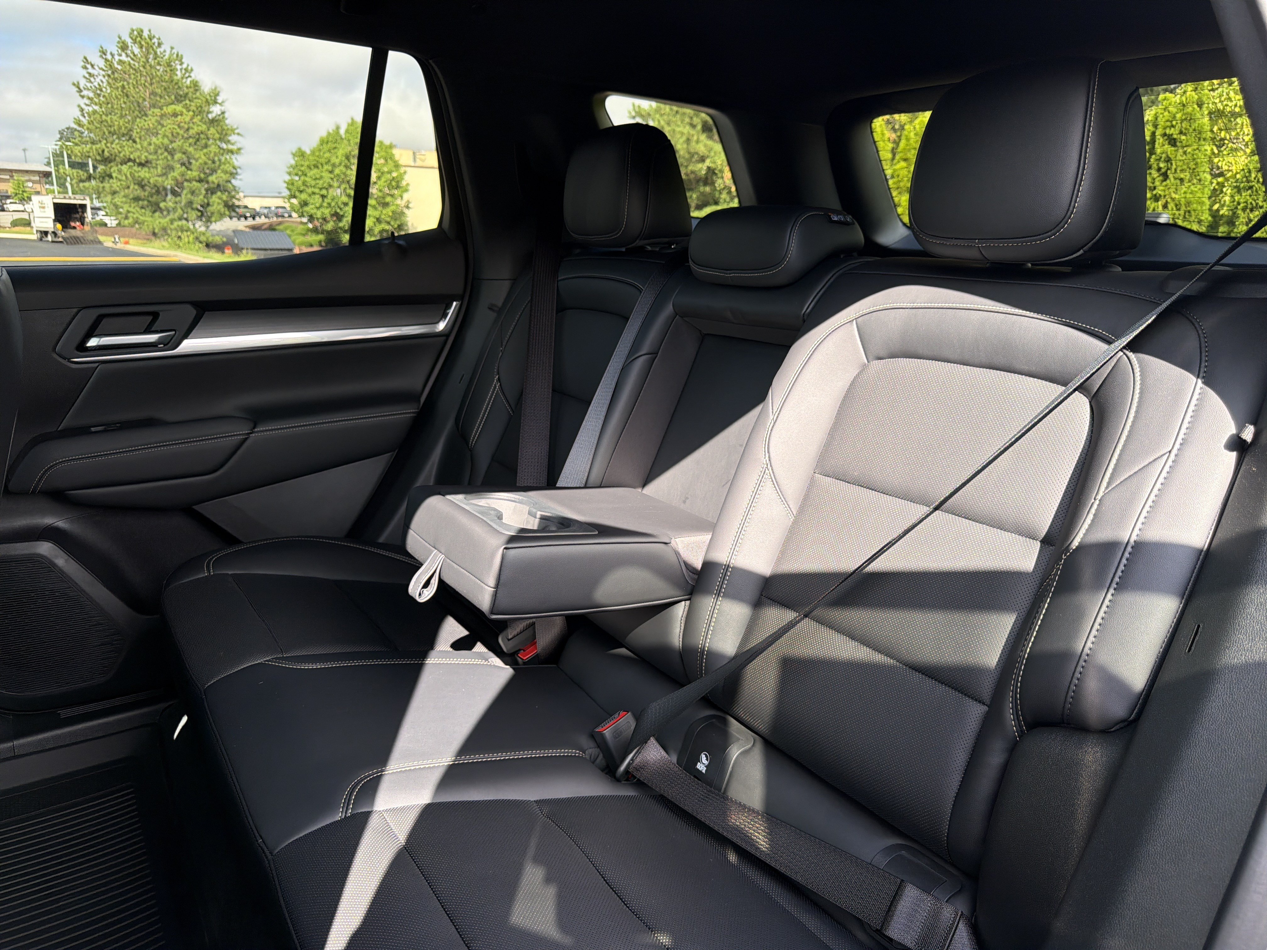 Used 2027 GMC Terrain Elevation w/ Elevation Premium Package AWD/4WD image 9