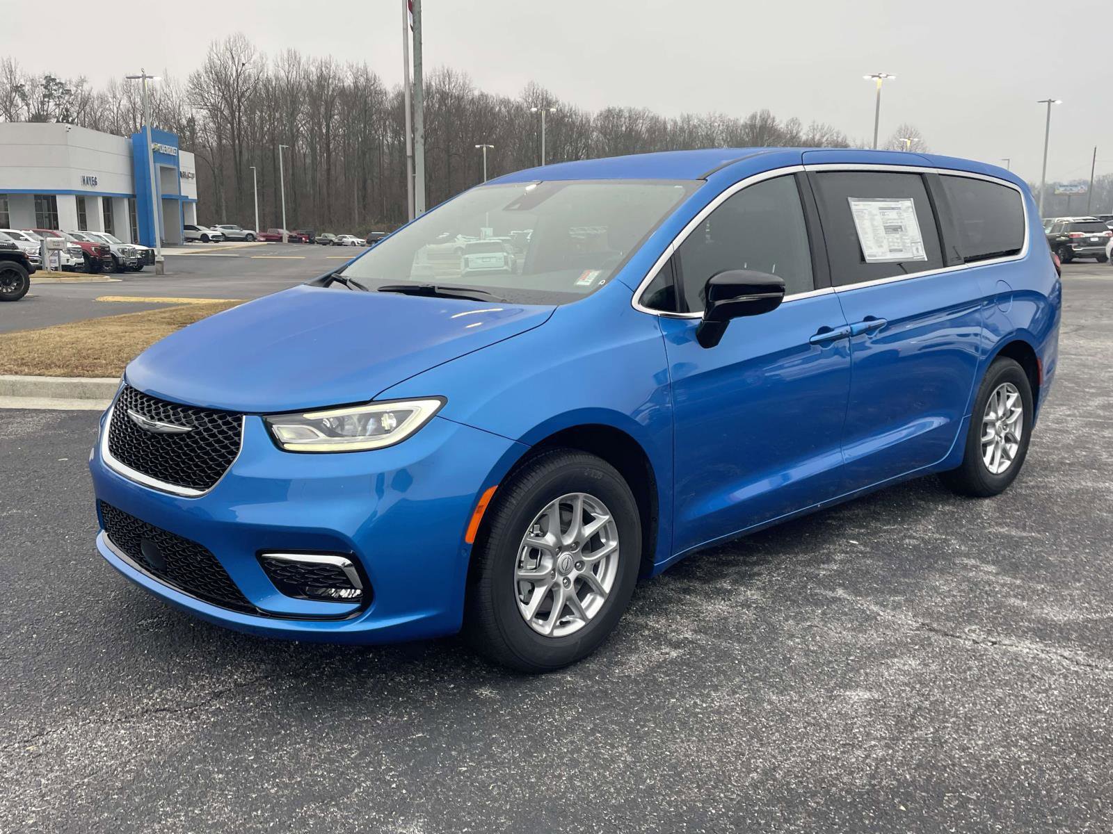 New 2026 Chrysler Pacifica Select image 10