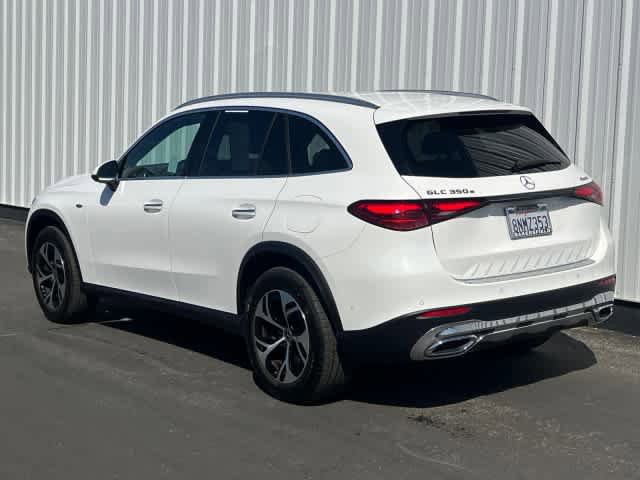 Used 2025 Mercedes-Benz GLC 350e 4MATIC image 4