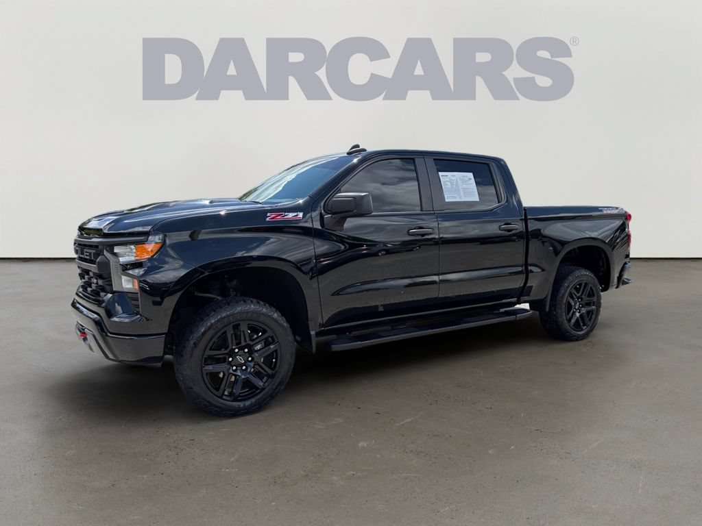 Used 2022 Chevrolet Silverado 1500 Custom Trail Boss w/ LPO, Dark Essentials Package AWD/4WD image 3