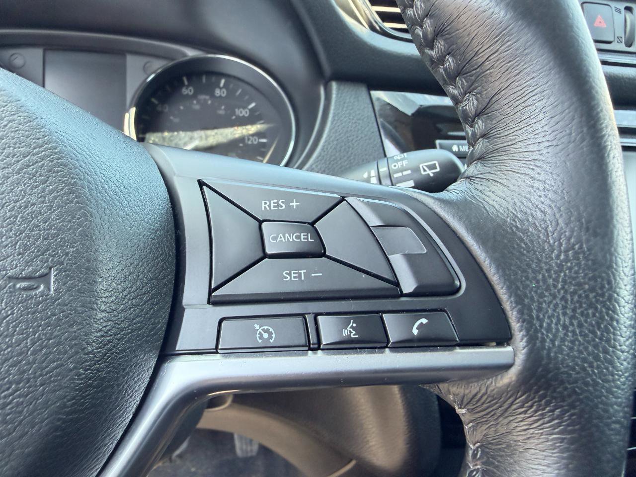 Used 2018 Nissan Rogue S w/ S Value Package image 36