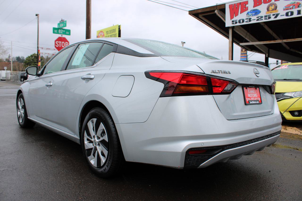 Used 2023 Nissan Altima 2.5 S image 4