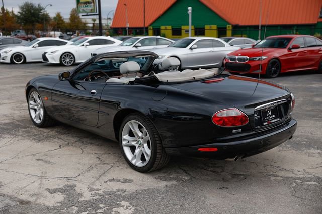Used 2003 Jaguar XK8 Convertible image 10