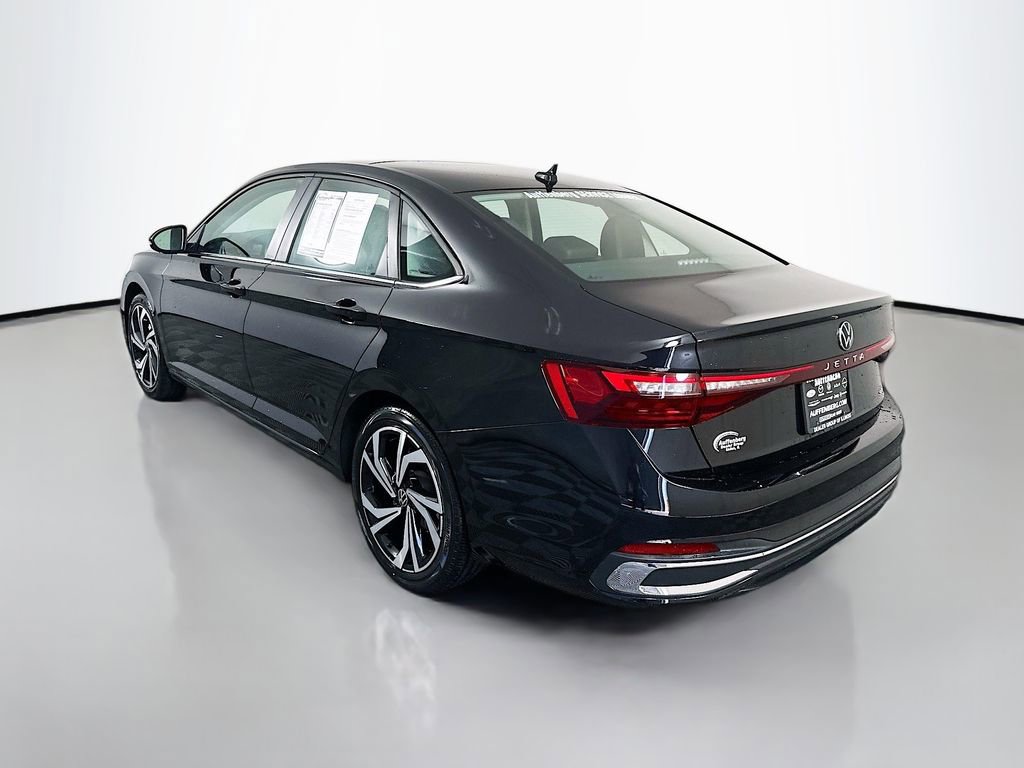 Used 2025 Volkswagen Jetta SEL FWD image 5