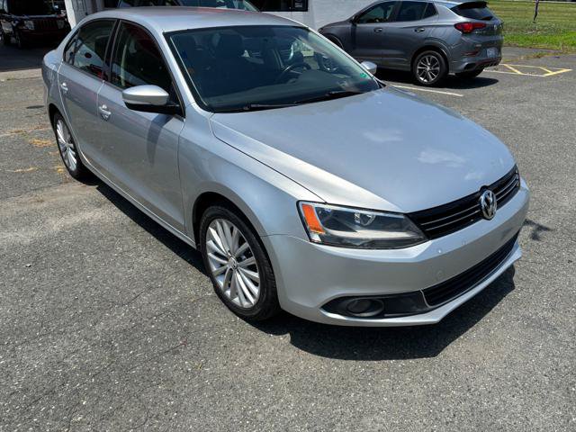 Used 2011 Volkswagen Jetta SEL FWD image 1