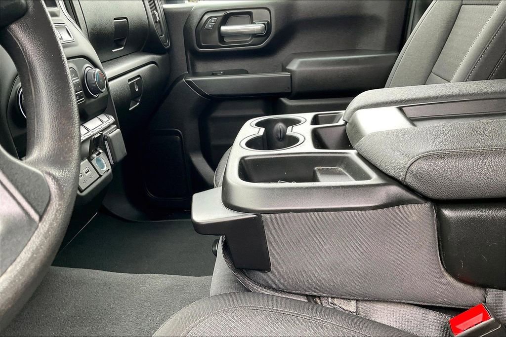 Used 2025 Chevrolet Silverado 2500 Custom w/ Custom Value Package AWD/4WD image 14