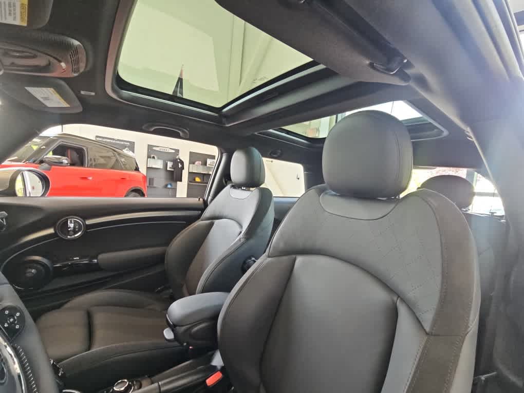 Certified 2024 MINI Cooper S FWD image 16