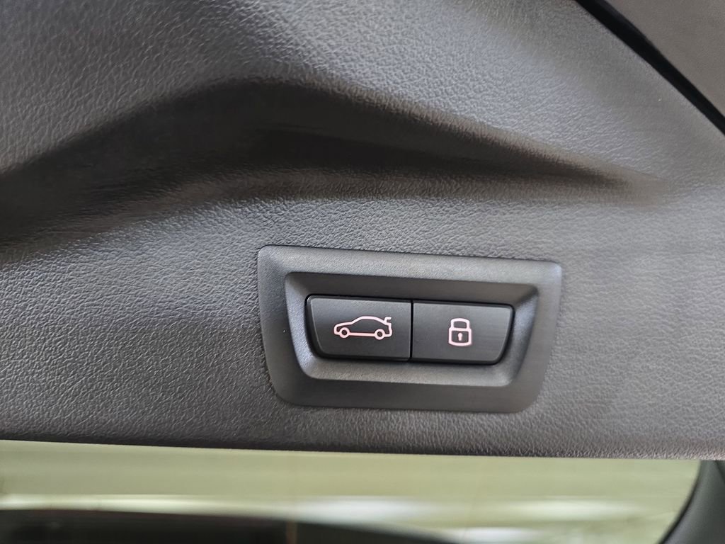 Used 2024 BMW X5 sDrive40i w/ Premium Package image 28