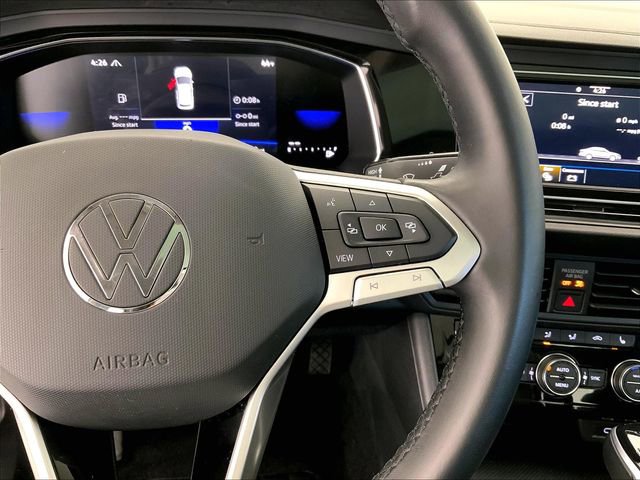 Used 2023 Volkswagen Jetta SE w/ Panoramic Sunroof Package image 19