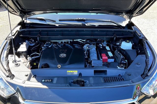 Used 2021 Toyota Highlander XLE FWD image 26