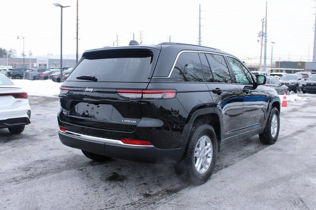 Used 2025 Jeep Grand Cherokee Laredo w/ Luxury Tech Group I AWD/4WD image 42