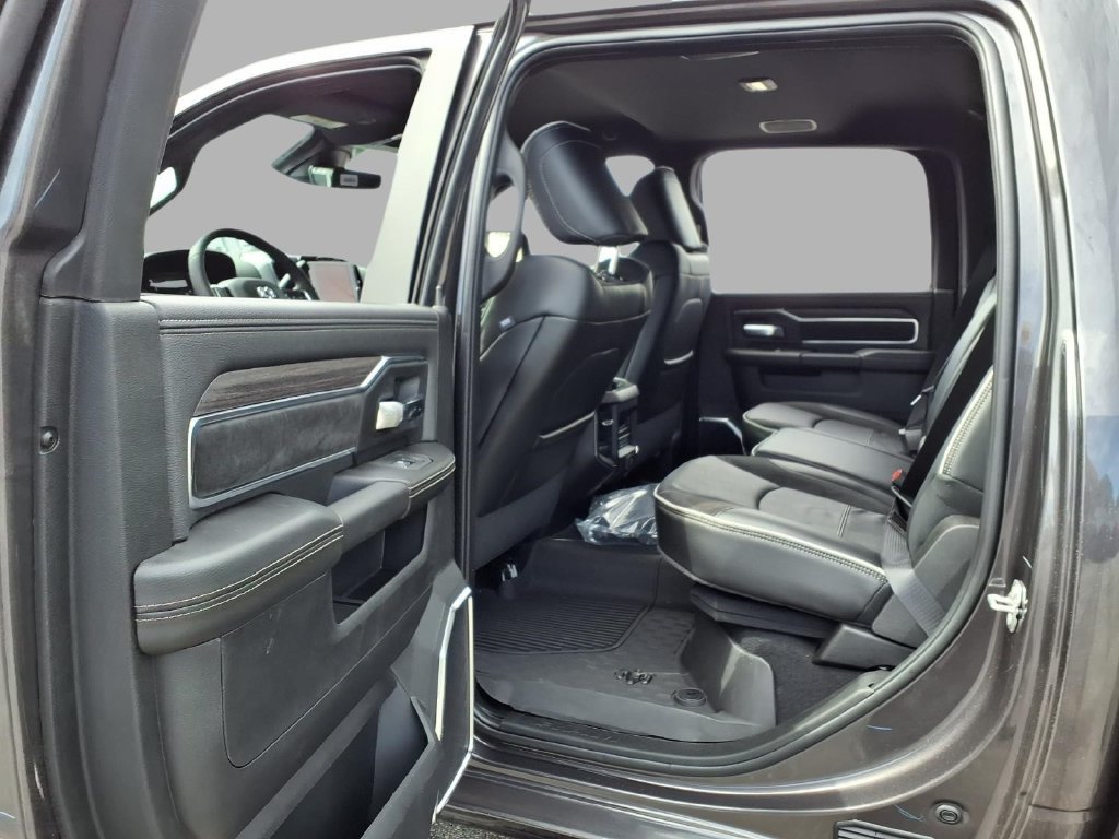 New 2027 RAM 3500 Laramie AWD/4WD image 22