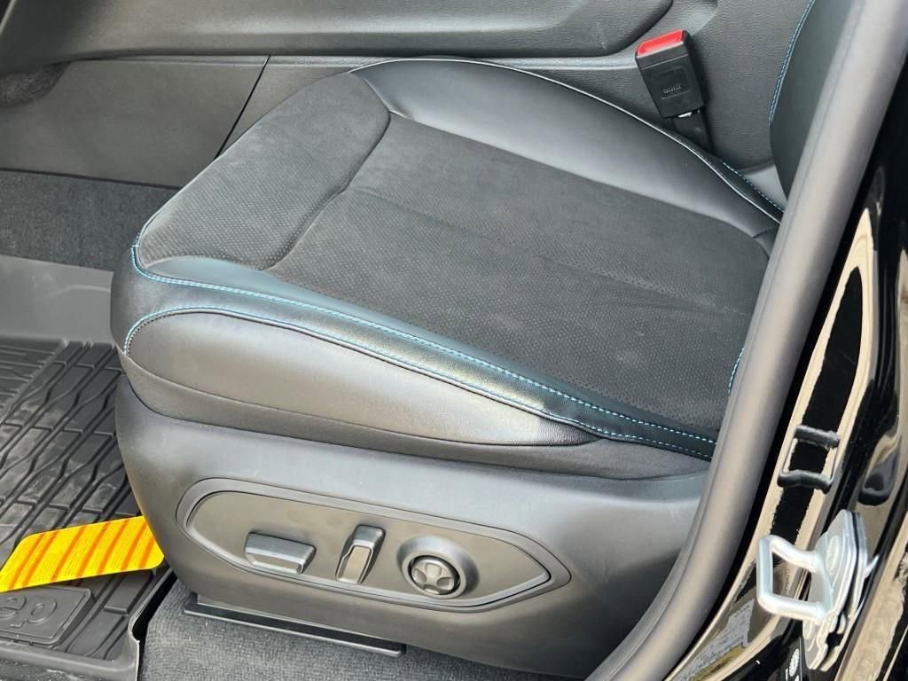 New 2023 Jeep Grand Cherokee Trailhawk w/ Advanced Protech Group II image 9