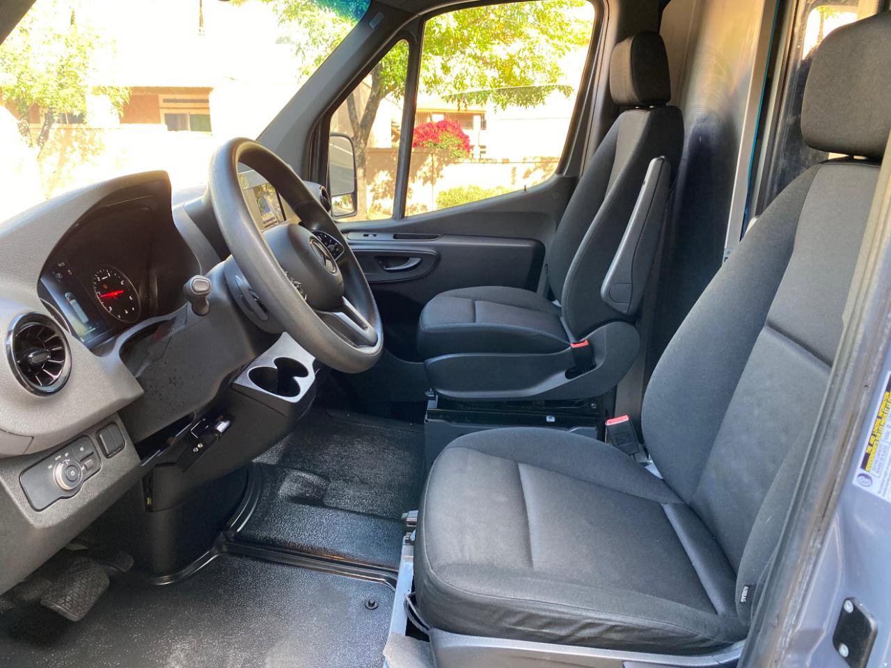 Used 2023 Mercedes-Benz Sprinter 2500 image 31