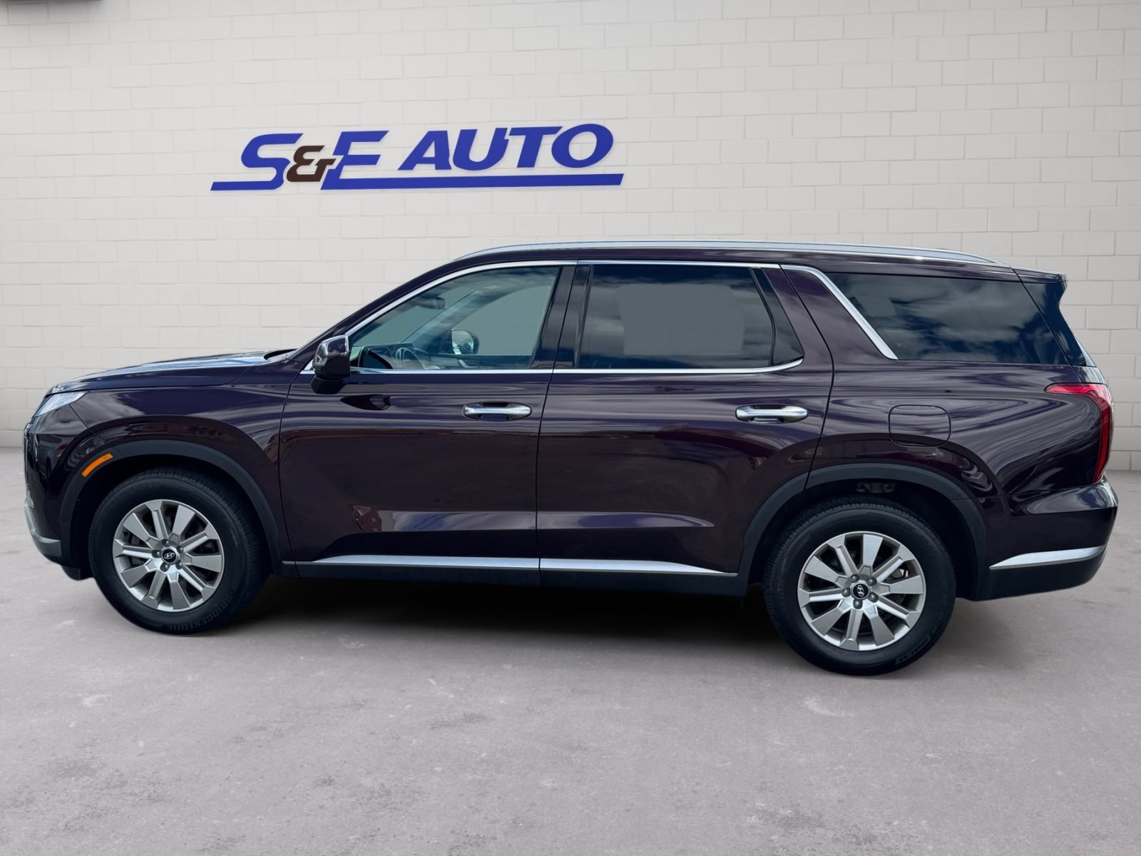 Used 2024 Hyundai Palisade SEL AWD/4WD image 2
