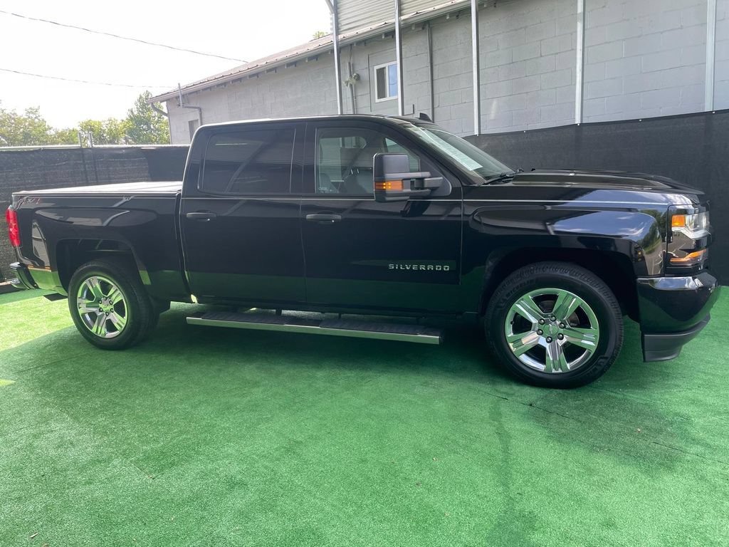 Used 2018 Chevrolet Silverado 1500 Custom w/ Custom Value Package AWD/4WD image 5
