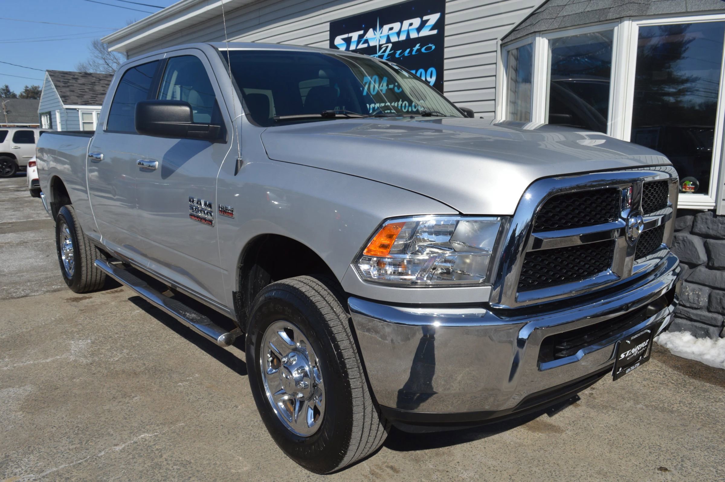 Used 2017 RAM 2500 SLT image 7
