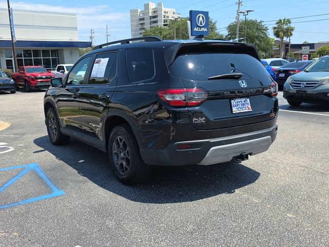 Certified 2025 Honda Pilot TrailSport image 6
