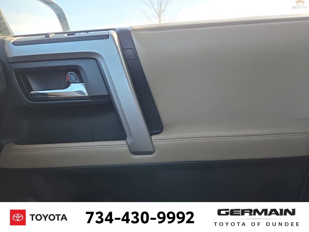 Used 2014 Toyota 4Runner SR5 Premium image 28