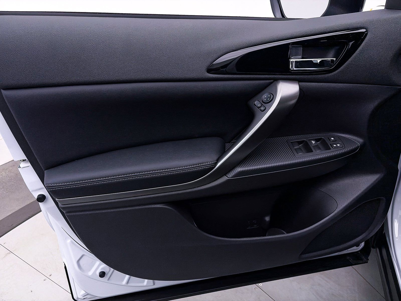 New 2026 Mitsubishi Eclipse Cross Black Edition image 7