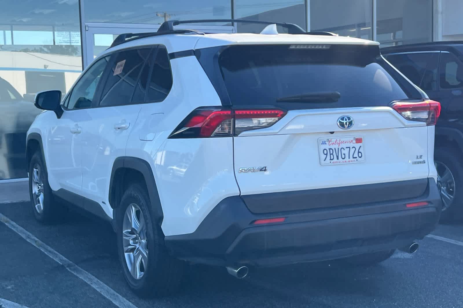 Used 2022 Toyota RAV4 LE AWD/4WD image 6