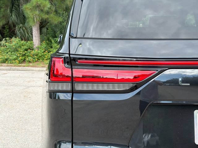Used 2025 Lexus LX 600 4WD w/ Accessory Package (2T) image 10
