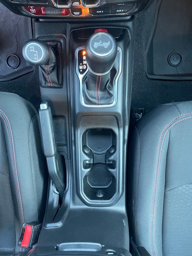 Used 2022 Jeep Wrangler Unlimited Rubicon w/ Xtreme Recon 35" Tire Package image 18