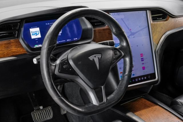 Used 2020 Tesla Model X Long Range AWD/4WD image 22