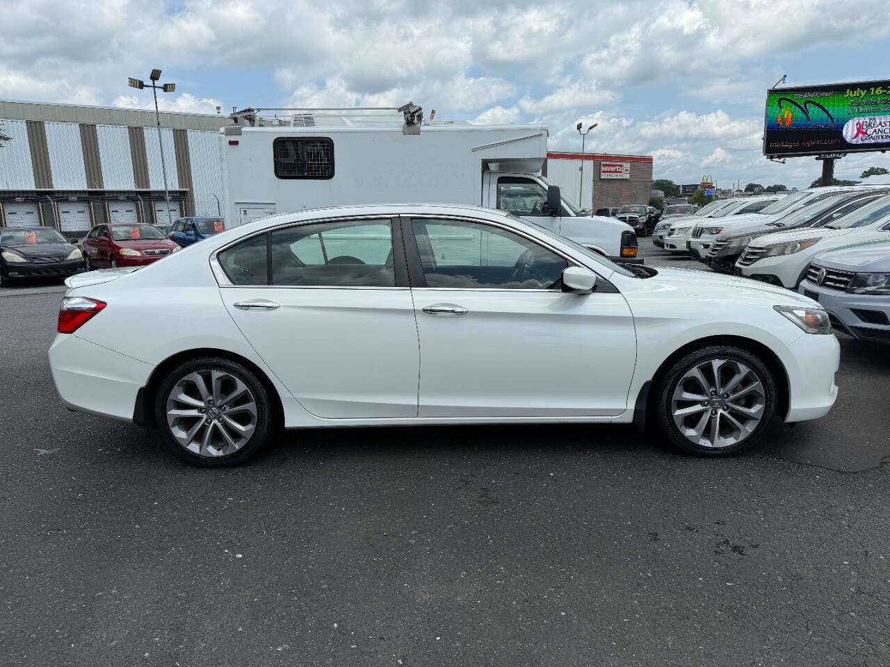 Used 2013 Honda Accord Sport image 4