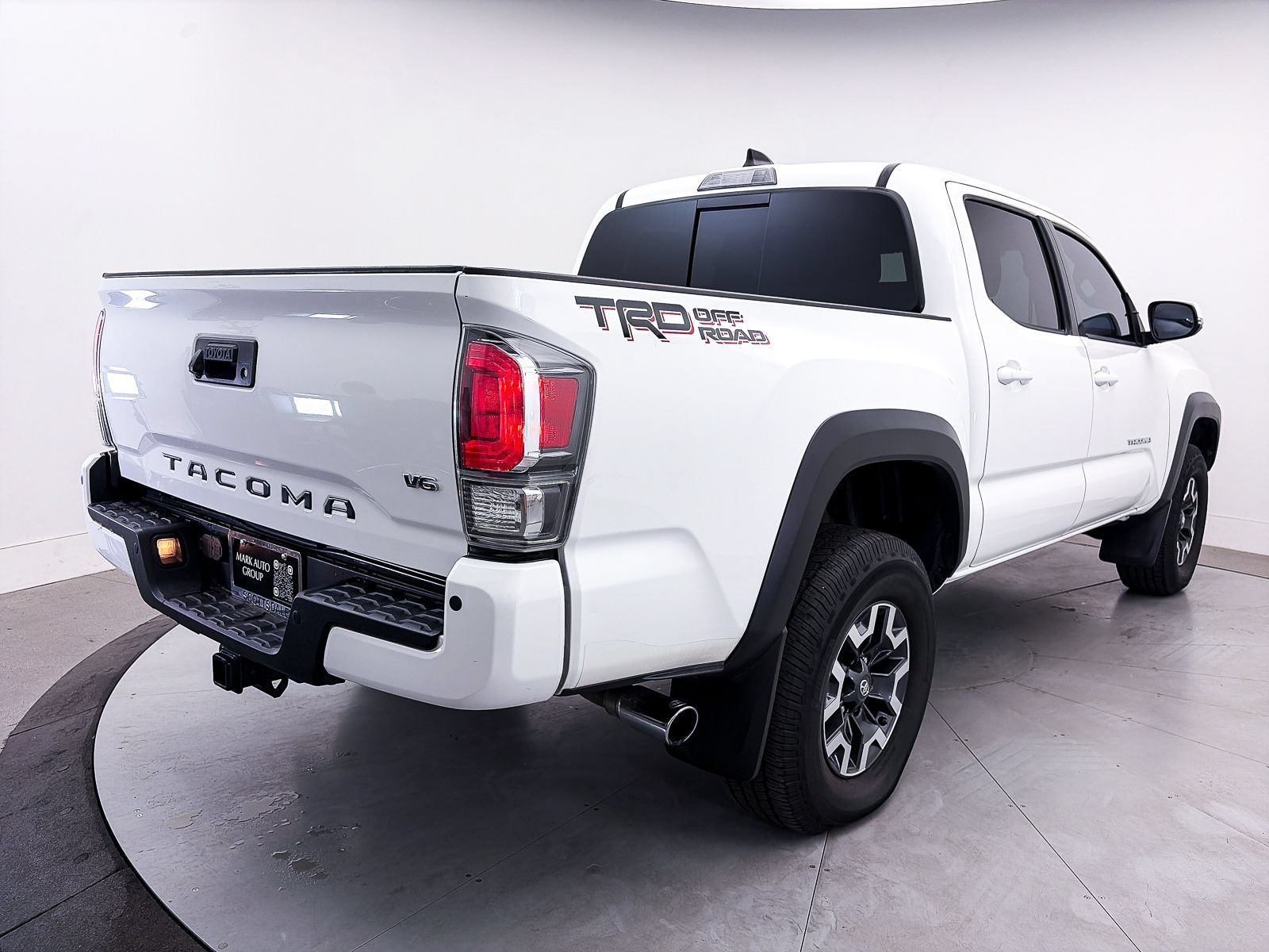 Used 2021 Toyota Tacoma TRD Off-Road w/ Technology Package RWD image 17