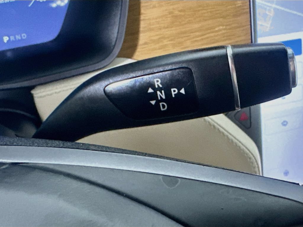 Used 2020 Tesla Model X Long Range AWD/4WD image 32